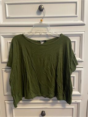 Casual Olive Green Cropped Tee - Women’s Crop Top